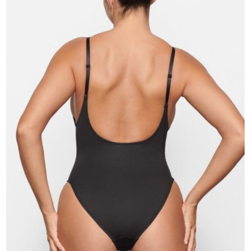 Skims RECYCLED SWIM SCOOP NECK ONE PIECE Onyx - Picture 4 of 7